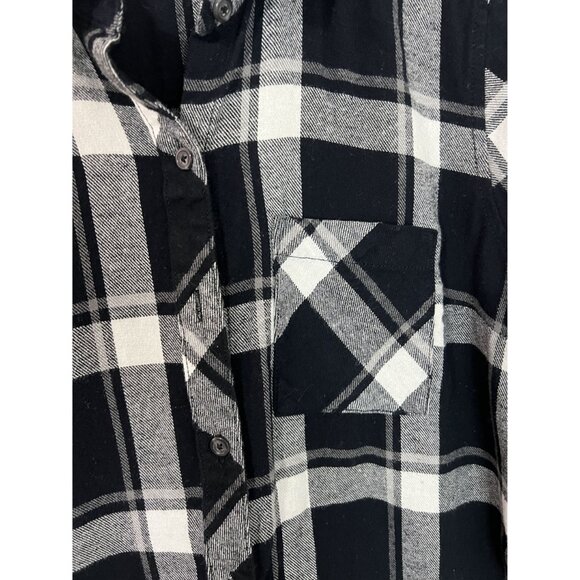 Woolrich Black/White Long Sleeve Button Down Flannel Plaid Warm Thick Size M - Picture 3 of 6